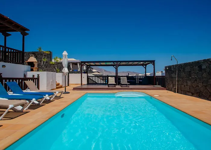 Casa Laura Vista Lobos Spacious Villa With Pool And Sea Views