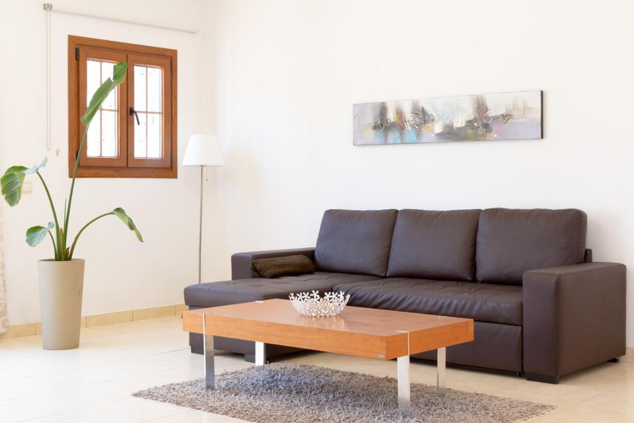 Casa Laura Vista Lobos Spacious With Pool And Sea Views Villa