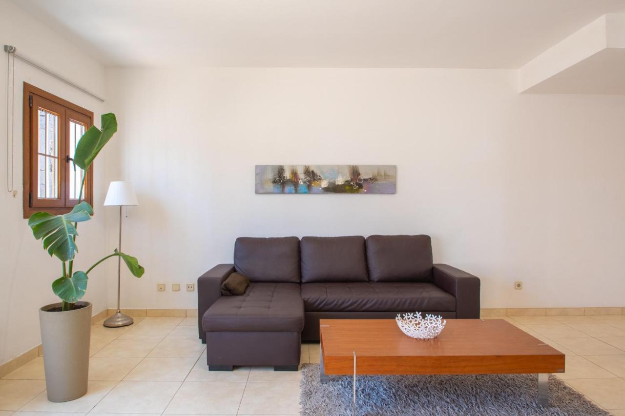 Casa Laura Vista Lobos Spacious With Pool And Sea Views