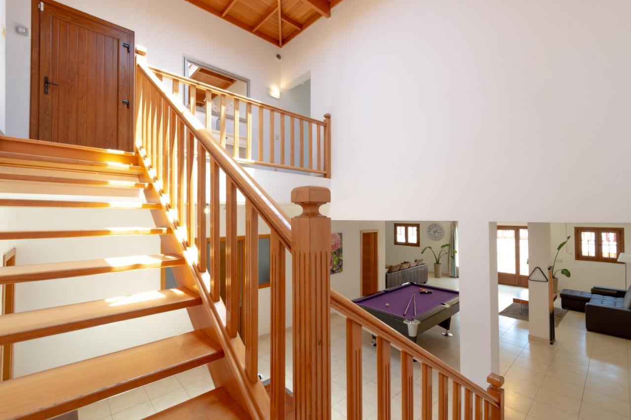 Villa Casa Laura Vista Lobos Spacious With Pool And Sea Views